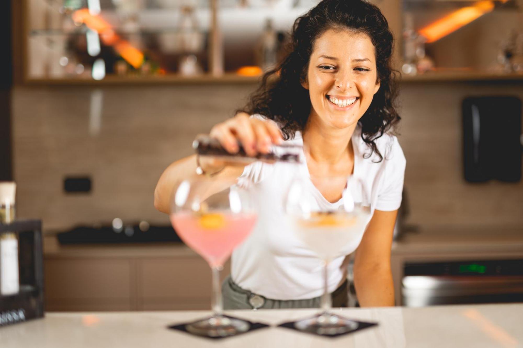 Hilton Rijeka Costabella Beach Resort And Spa Eksteriør billede A bartender at work