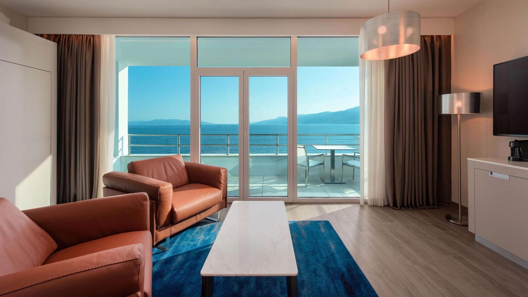 Hilton Rijeka Costabella Beach Resort And Spa Eksteriør billede