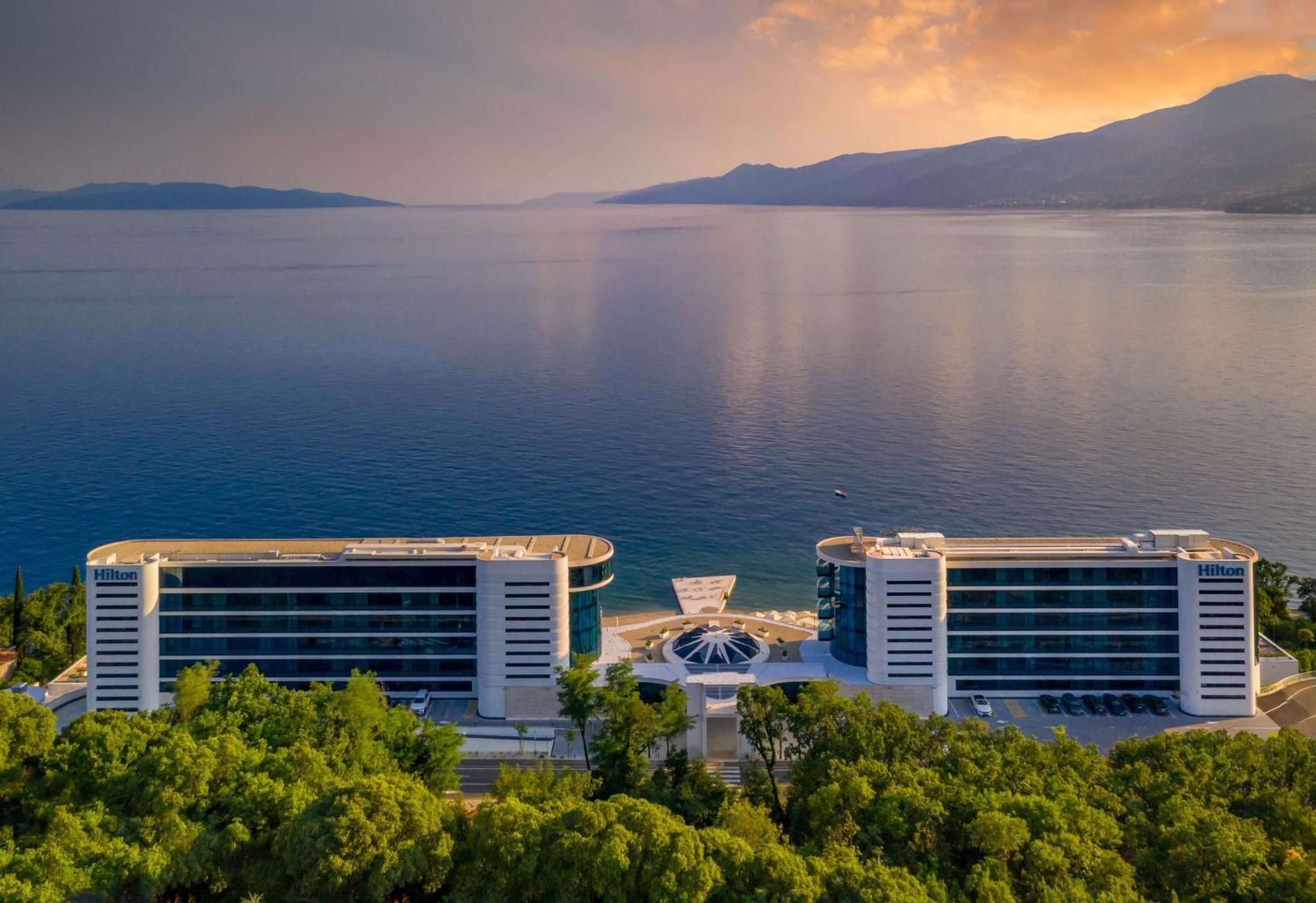 Hilton Rijeka Costabella Beach Resort And Spa Eksteriør billede View of the hotel
